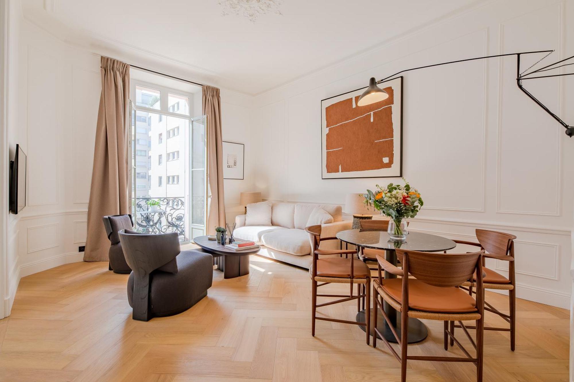 La Guitare 22 - Spacious 1 Bedroom In The Center Of Cannes, Right Behind Grand Apartment